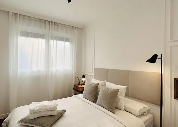 Atico Duplex Con Terraza En Santander Διαμέρισμα *